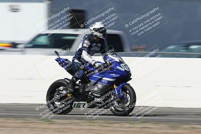 media/Oct-05-2025-CVMA (Sun) [[beeef4f201]]/Race 2-Supersport Middleweight/